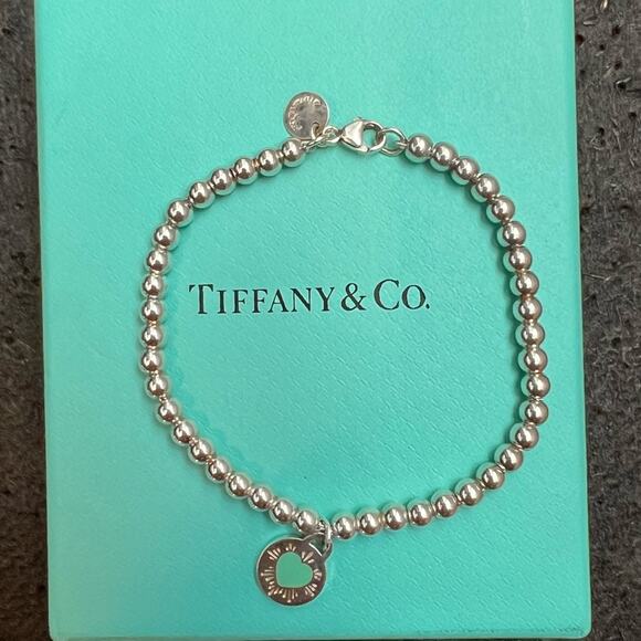 T04 Tiffany & Co. 925 Silver Blue Enamel Heart Round 6.75”